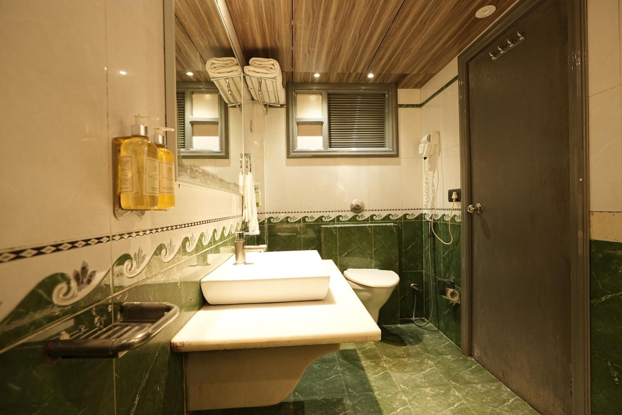 Empire Suites, Νέο Δελχί Εξωτερικό φωτογραφία